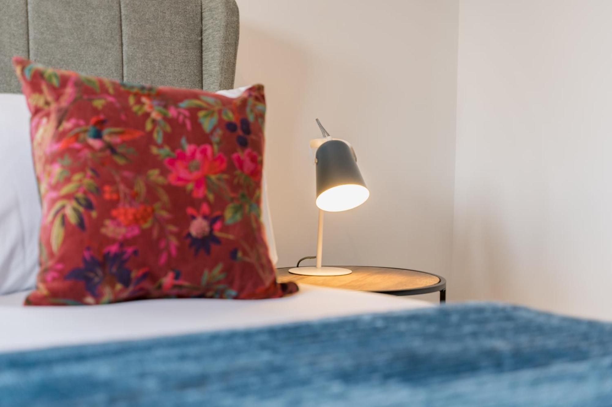 Beautifully Done 5 Bed Barn Conversion In Heswall - Sleeps Up To 10 Eksteriør bilde